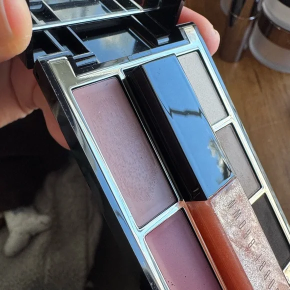 Bobbi Brown Makeup Palette with Lip Gloss - Picture 2 of 4